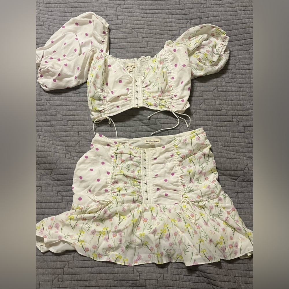 SOLD For love and lemons set size small